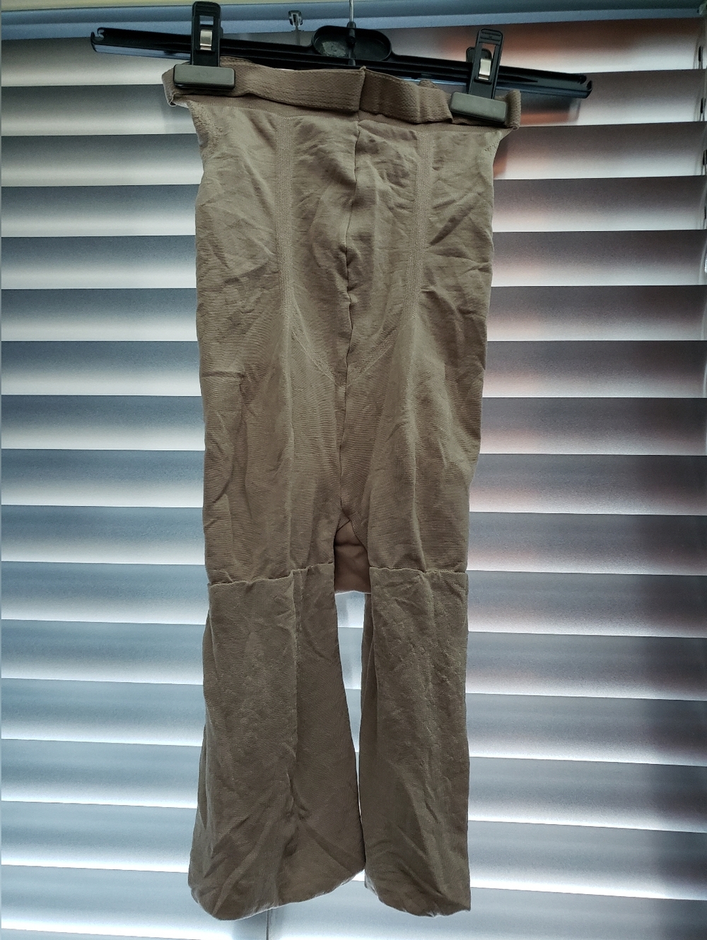 SPANX - Nude C - Shaper Mid-thigh Coverage Short